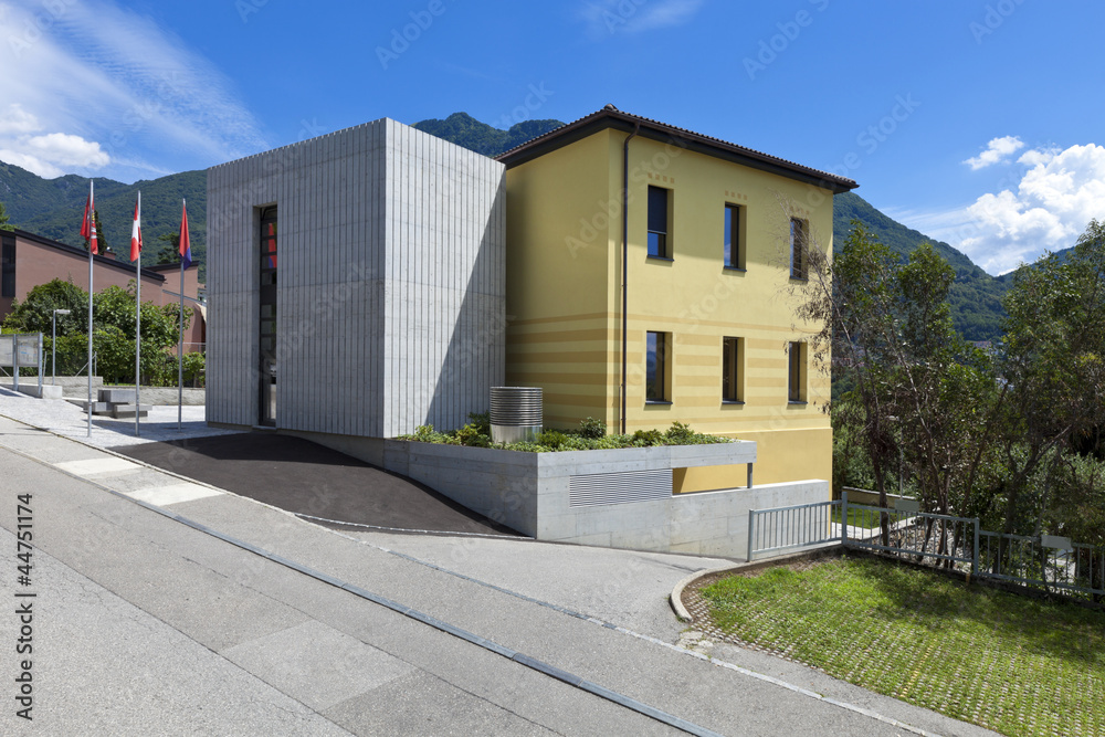 yellow house, view from the road