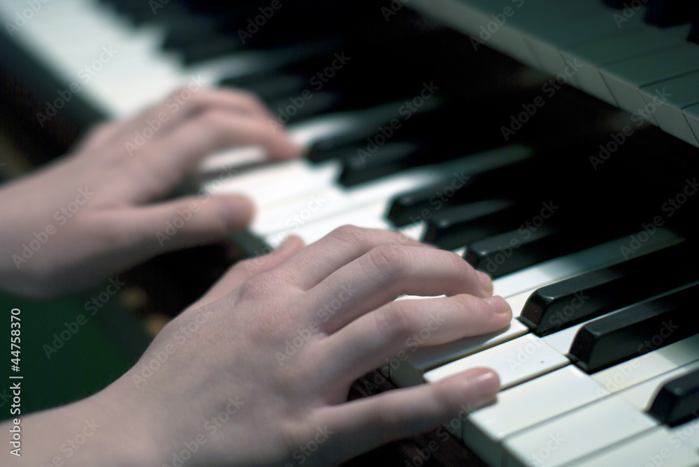 Obraz premium Playing organ