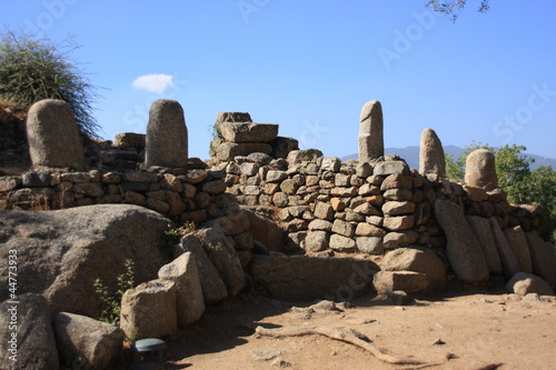 temple avec menhir photo