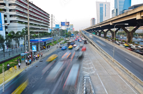 Highway speed line -statics and dynamics  in Bangkok