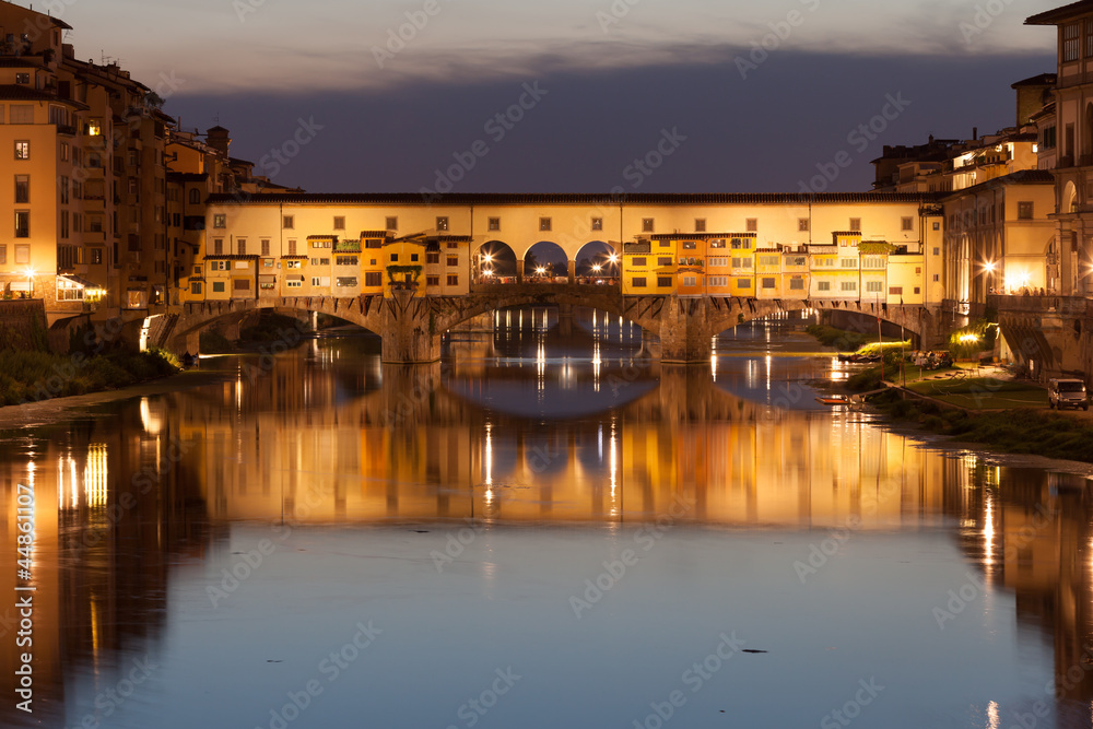 Famous Ponte Vechcio at twilight, Florence, Tuscany, Italy