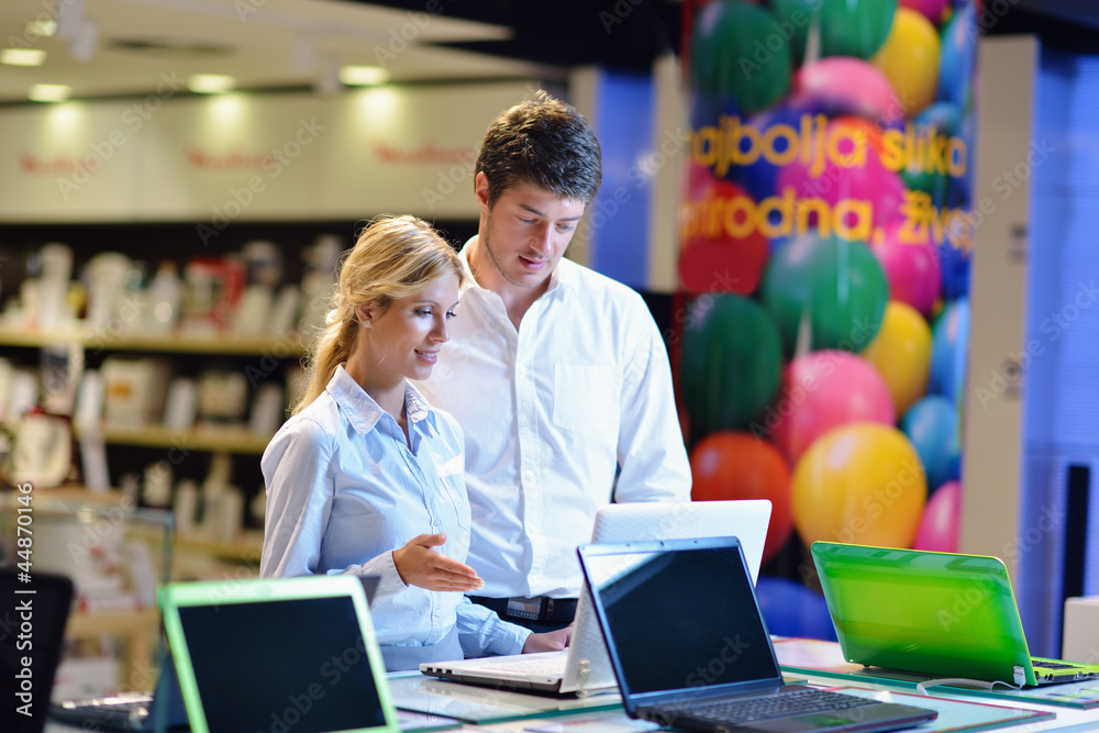 people buy in consumer electronics store people buy in consumer electronics store