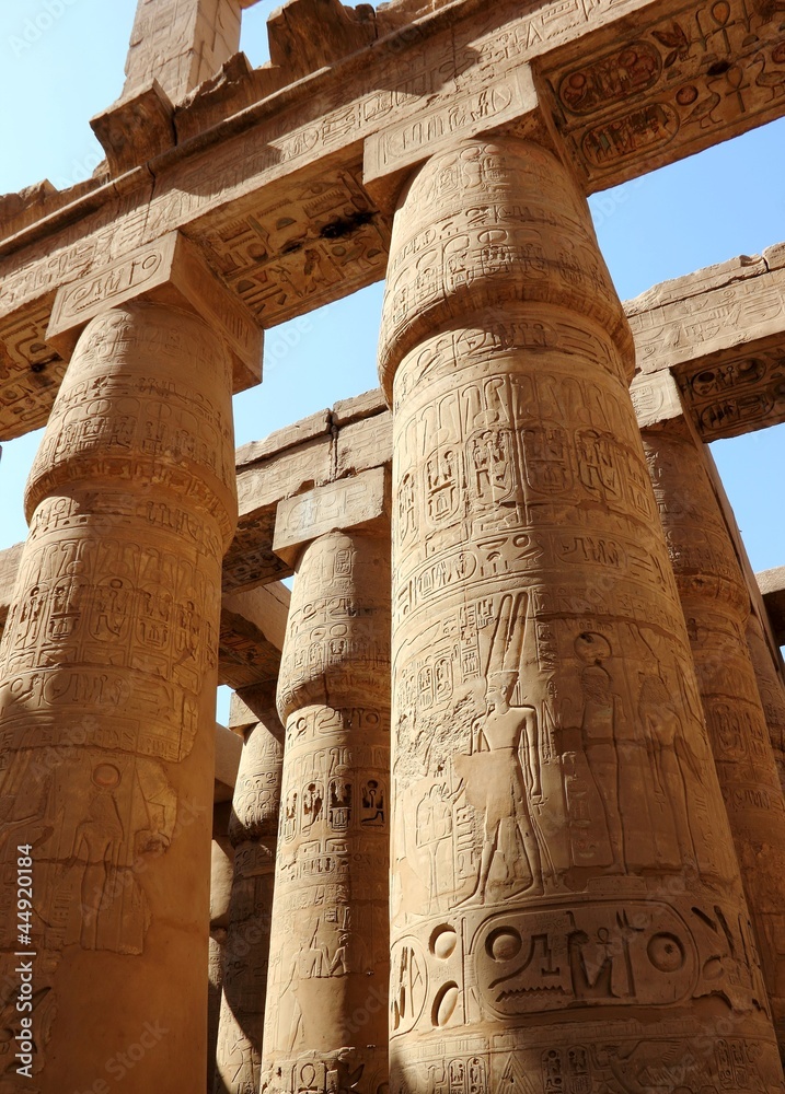 Die große Säulenhalle (Hypostyl) im Karnak-Tempel, Luxor, Ägypte Die große Säulenhalle (Hypostyl) im Karnak-Tempel, Luxor, Ägypte