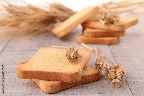 Photos rusk and wheat