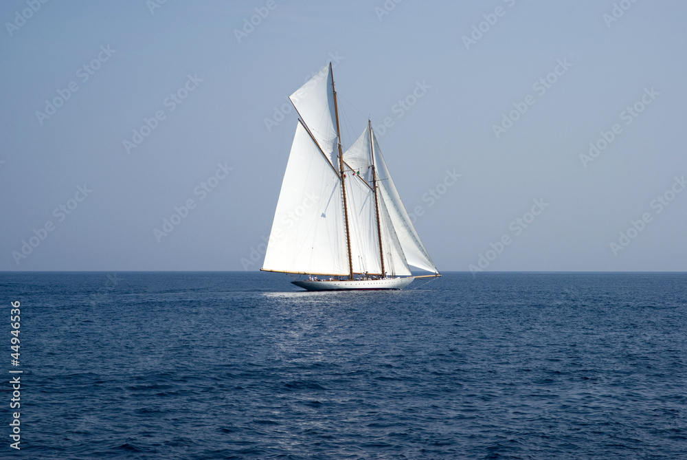 Fototapeta premium Sailboat on sea