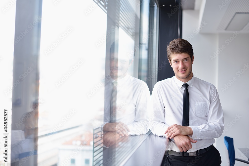 Fototapeta premium business man on a meeting in offce with colleagues in backgroun