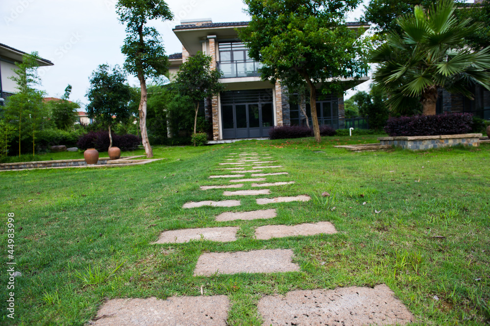 Fototapeta premium entry to home