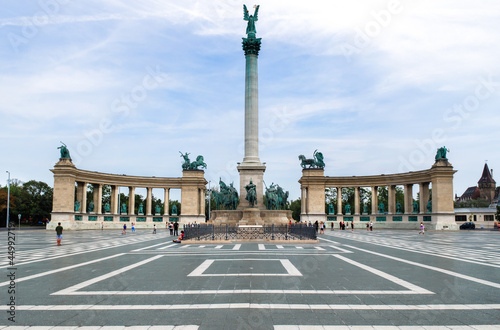 Canvas Print Heroes Square Budapest