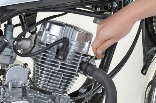 tightening exhaust