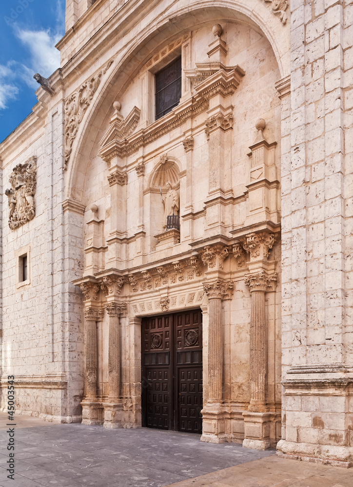 Portal of the Iglesia de San Lorenzo el Real in Burgos, Spain