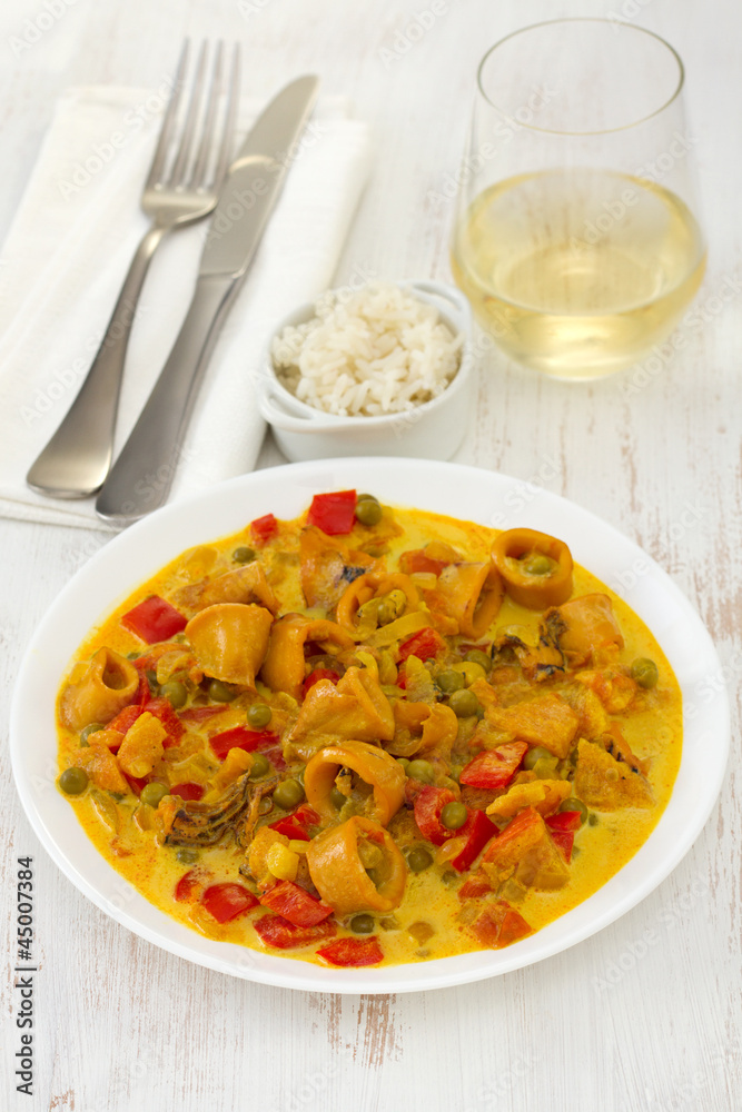 squid with peas and pepper in curry sauce squid with peas and pepper in curry sauce