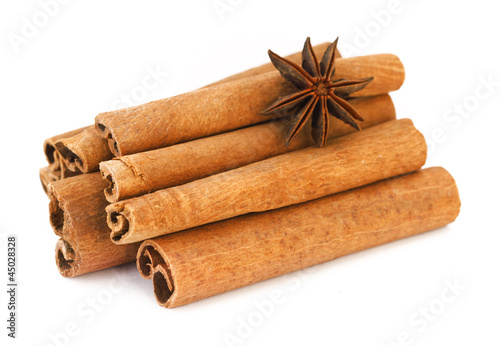 Cinnamon sticks and anise