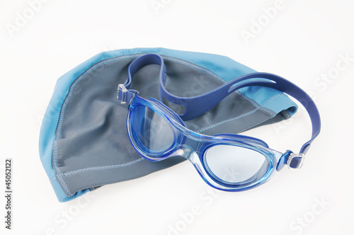 Swimming glasses and cap