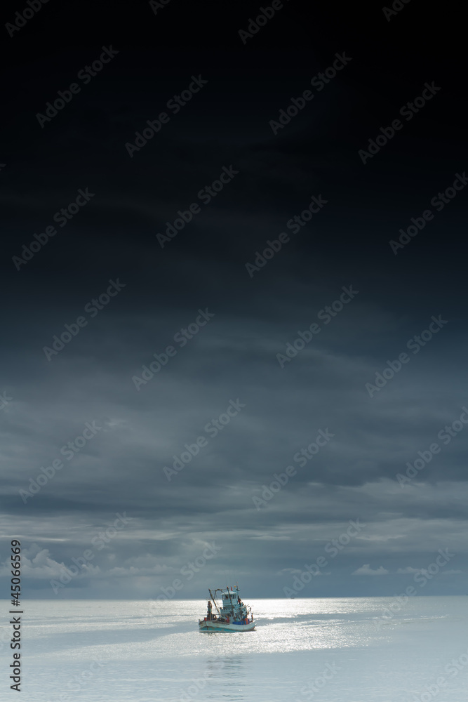 Naklejka premium Fishing boats are ashore.