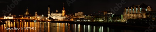Dresden bei Nacht © SanGero
