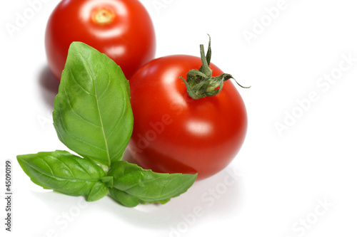 Tomaten mit Basilikum