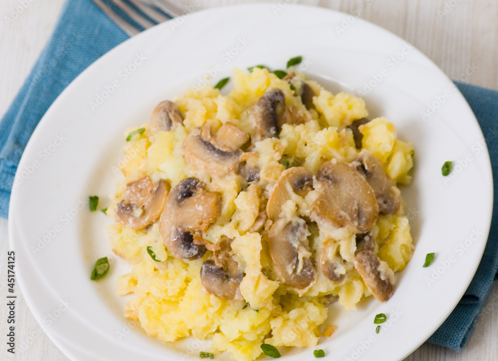 mushrooms with mashed potato mushrooms with mashed potato