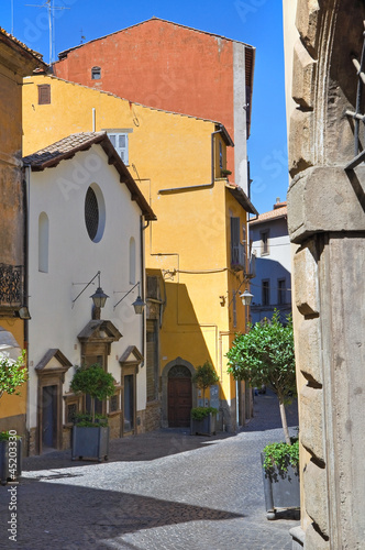 Fototapeta Naklejka Na Ścianę i Meble -  Alleyway. Viterbo. Lazio. Italy.