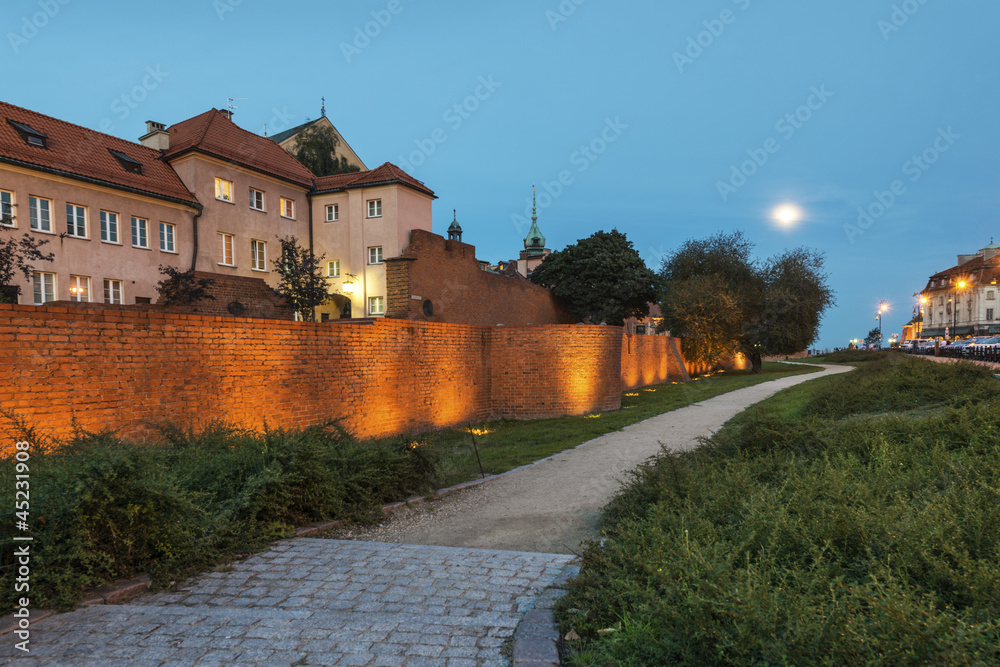 Night shot of the walls, Warsaw around the Old Town