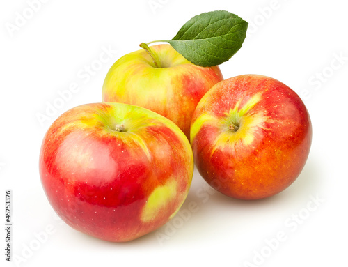 apples three