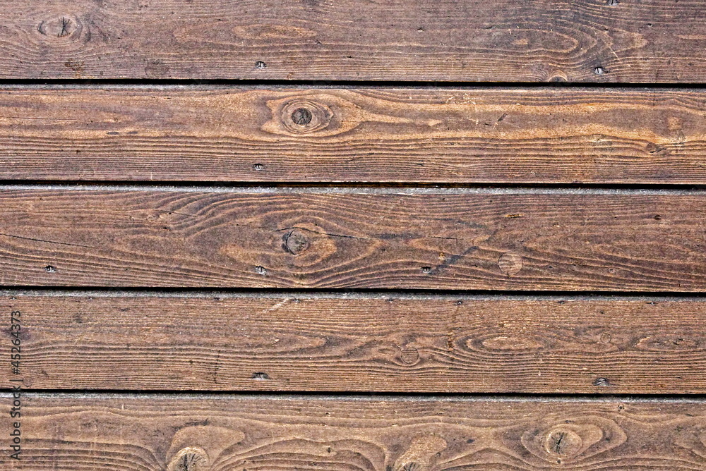 Holzwand dunkelbraun, gemasert