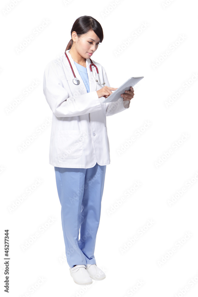 surgeon woman doctor using tablet pc