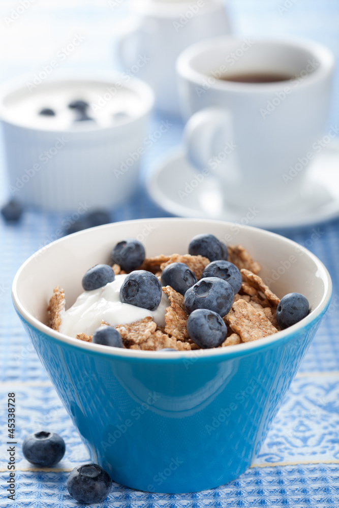 cornflakes with blueberry and yogurt cornflakes with blueberry and yogurt