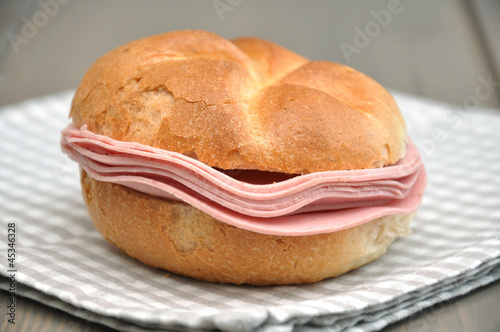 Wurstsemmel