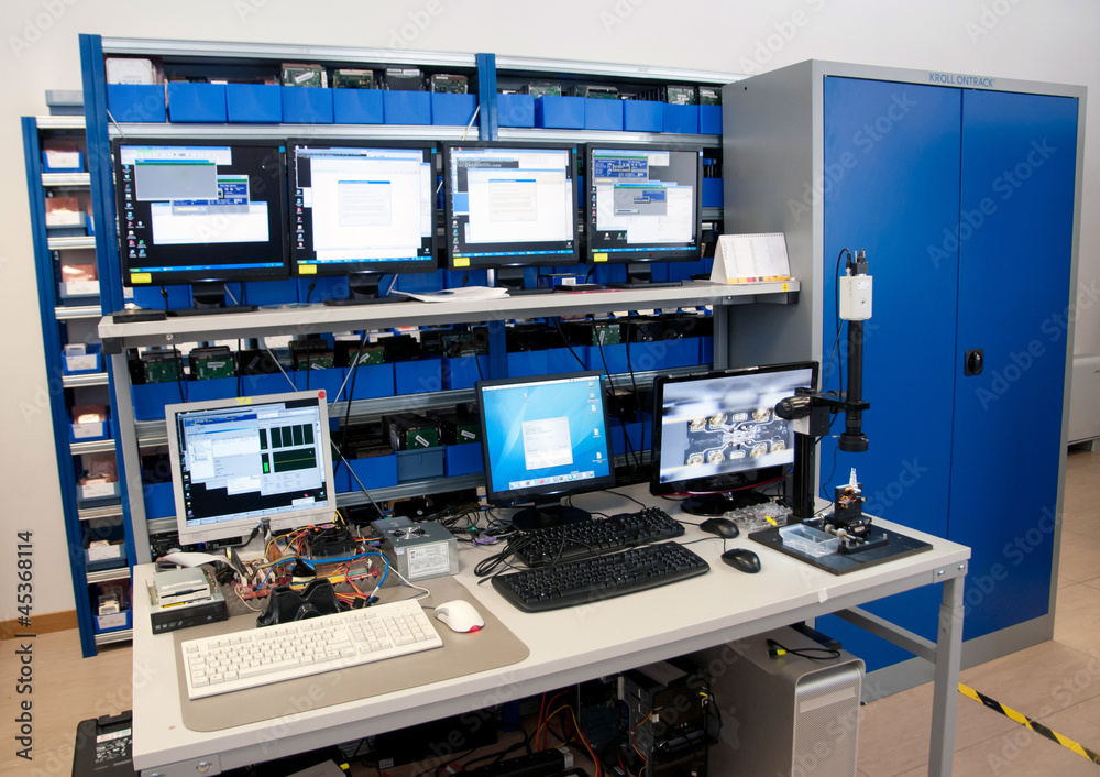 Laboratory for recovering data Laboratory for recovering data