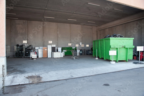 Italian Recycling center (Raee) photo