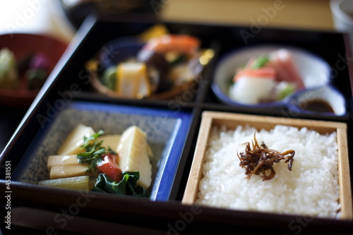 松花堂弁当