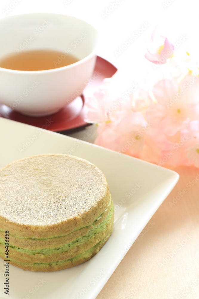 Japanese cuisine, green tea Imagawayaki Japanese cuisine, green tea Imagawayaki