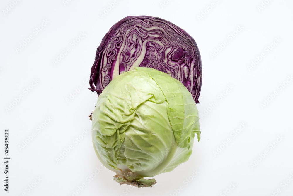 Obraz premium White and Red Cabbage cross section on White Background