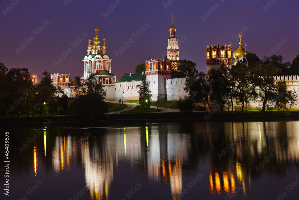 Fototapeta premium Novodevichiy convent in Moscow Russia