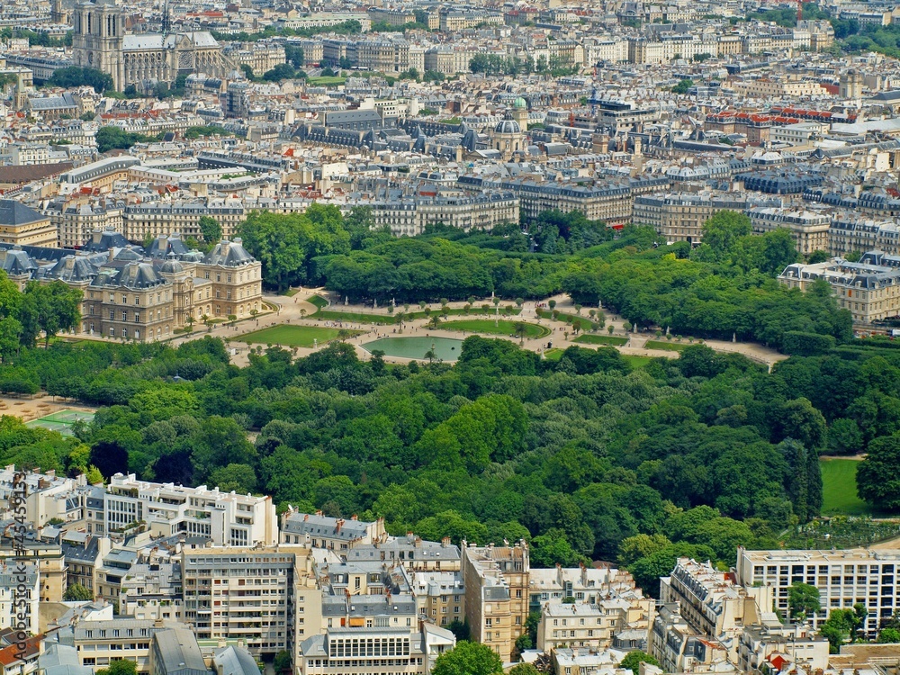 Park in Paris: Jardin du Luxembourg palace