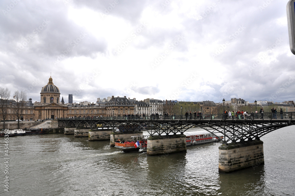 Fototapeta premium Bridge over Seine river, Paris