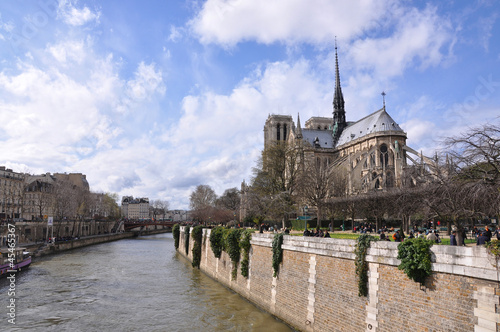 Notre Dame de Paris across the Seine River