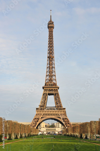 Eiffel tower © HappyAlex