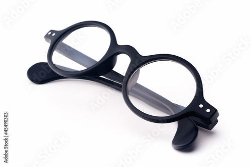 Round eyeglasses
