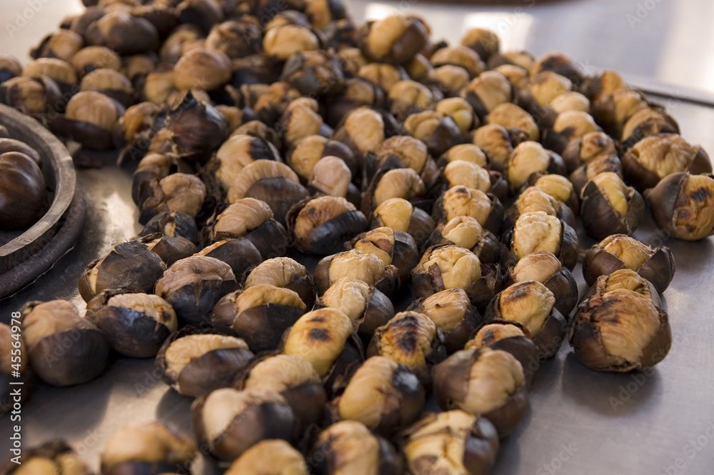 Food on Istanbul streets: roasted chectnuts Food on Istanbul streets: roasted chectnuts