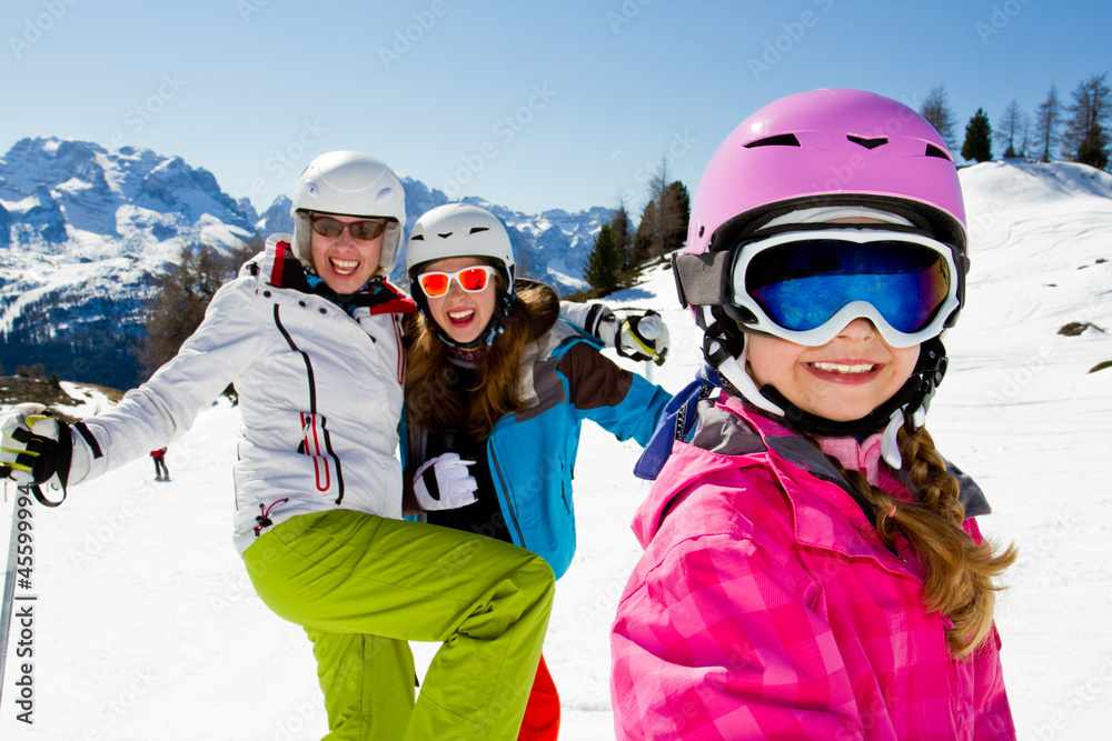 Ski, skiing, winter, snow, sun and fun