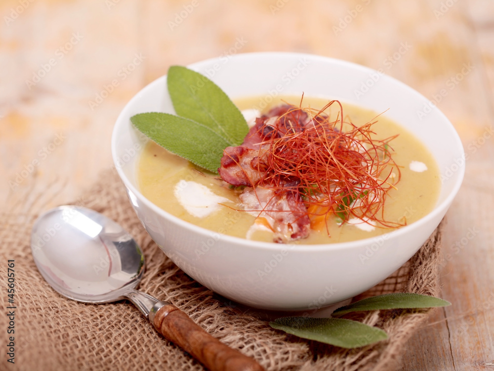 Gemüsesuppe deftig und scharf Gemüsesuppe deftig und scharf
