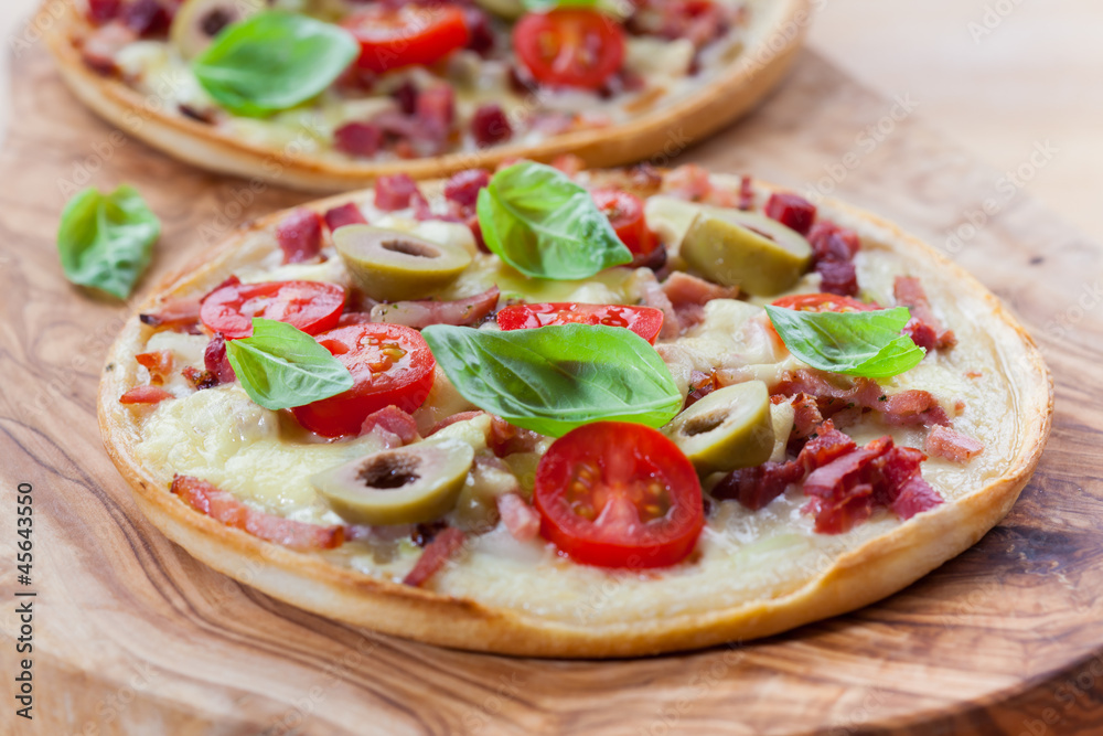 Tarte flambee Tarte flambee