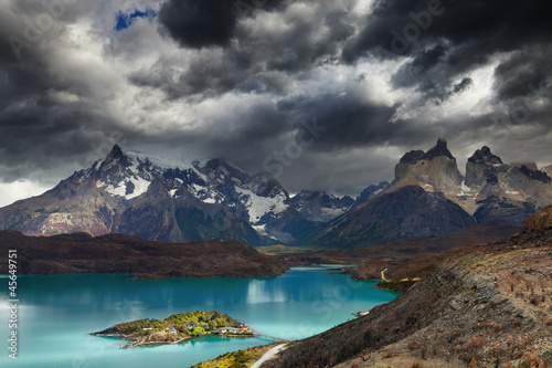 Torres del Paine  Lake Pehoe