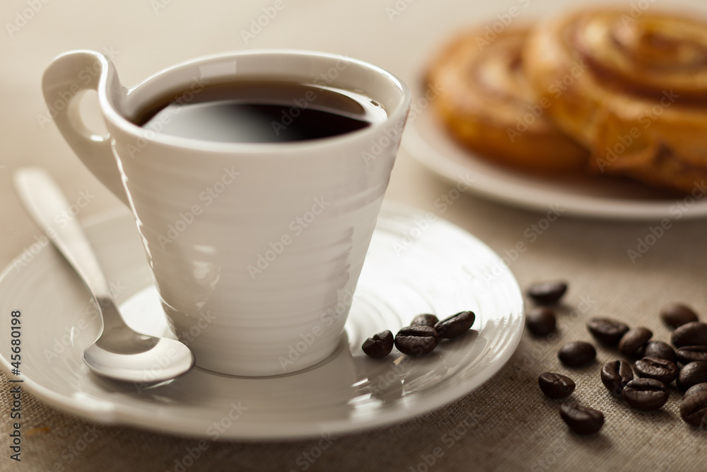 Obraz premium Kawa z ciastkiem