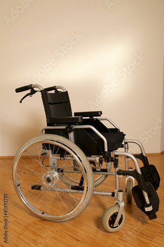 Rollstuhl - Hochformat