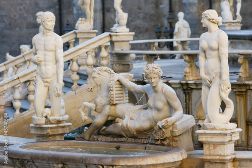 Piazza Pretoria_Palermo photo