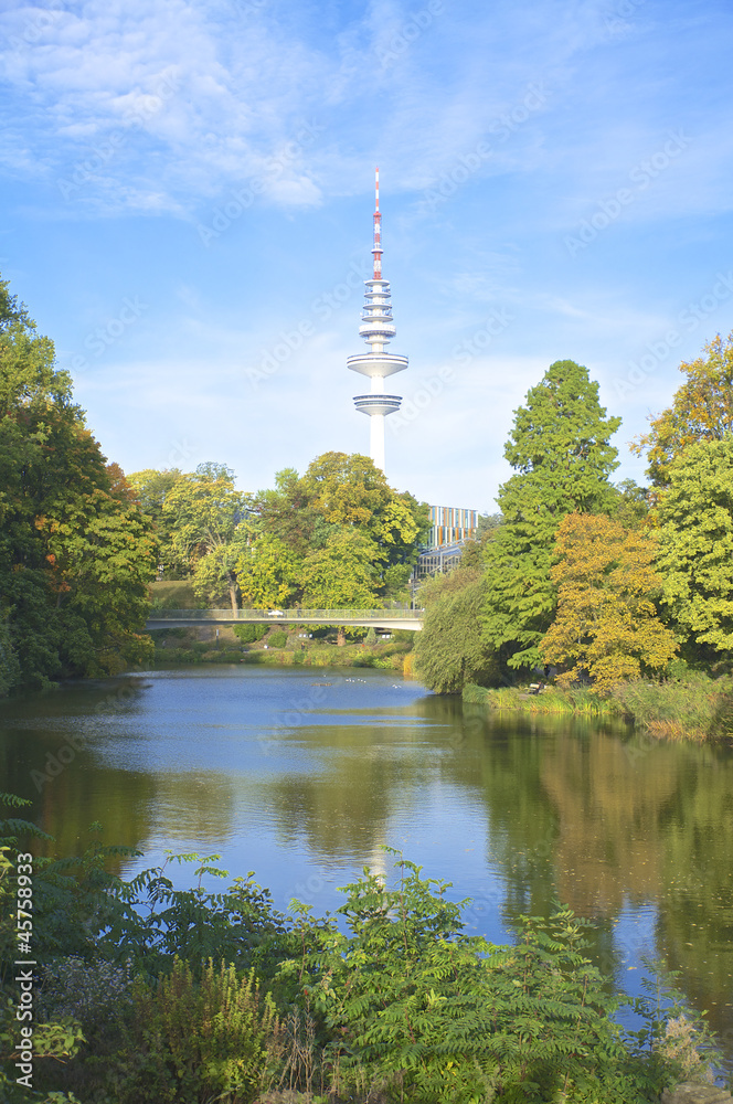 Hamburg, Planten und Blomen & Heinrich Herz Turm