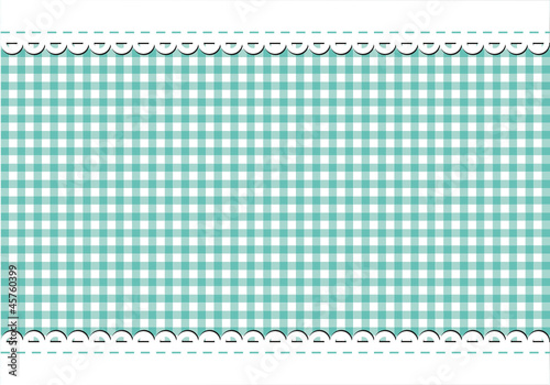 Karo-Tischdecke mit weißer Spitze