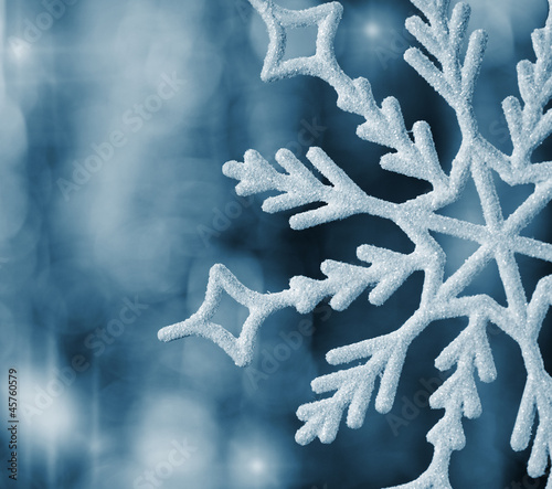 Big snowflake blue toned